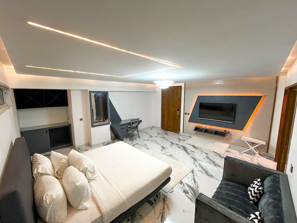 Signature Room photo 3