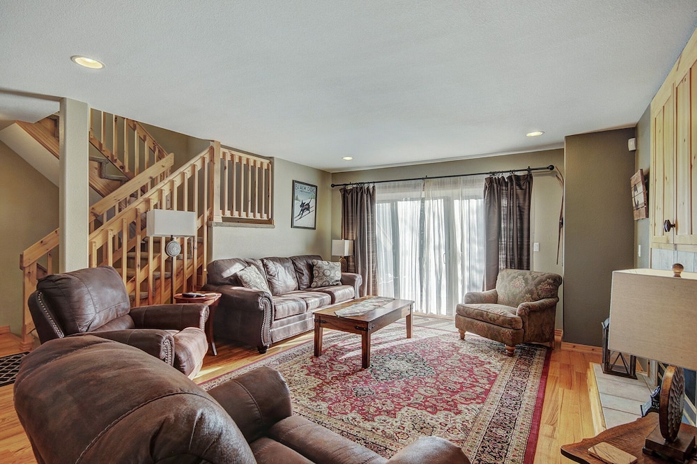 Premium Townhome photo 2