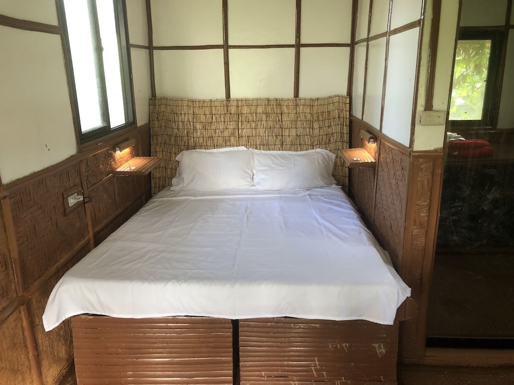 Traditional Cabin photo 3