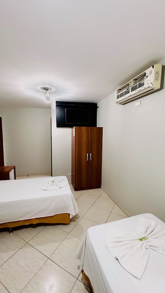 Economy Quadruple Room photo 3