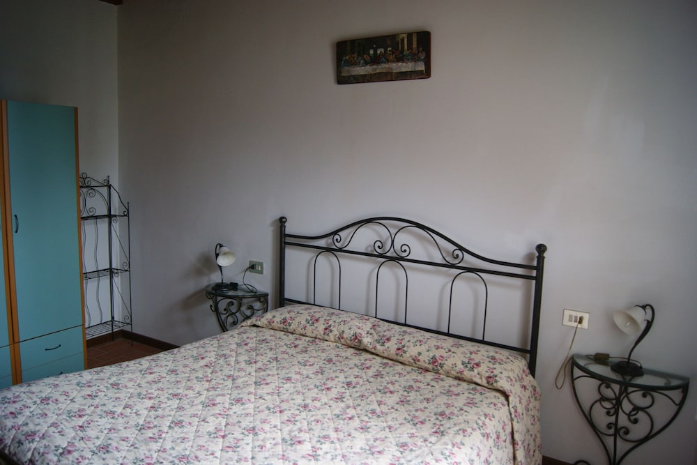 Apartment photo 2