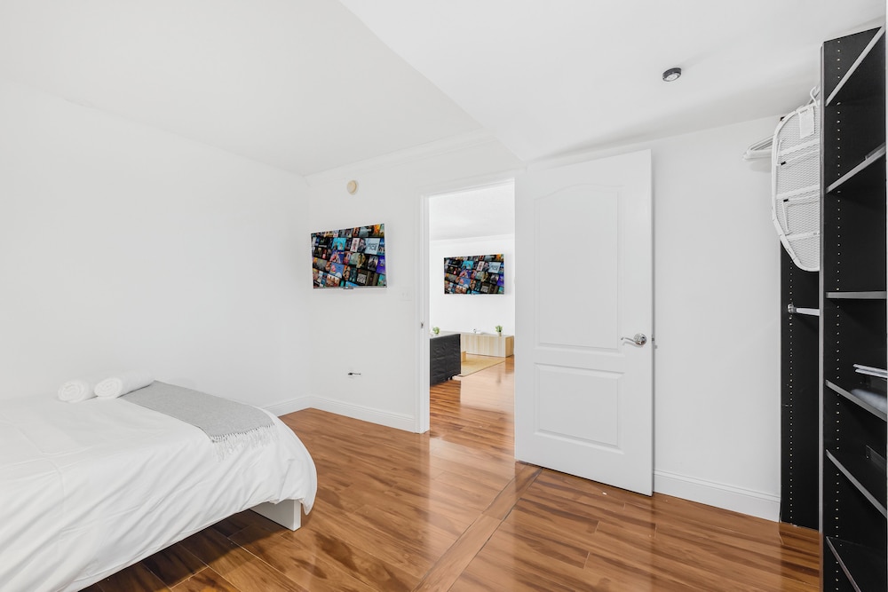 Condo, 2 Bedrooms, City View photo 2