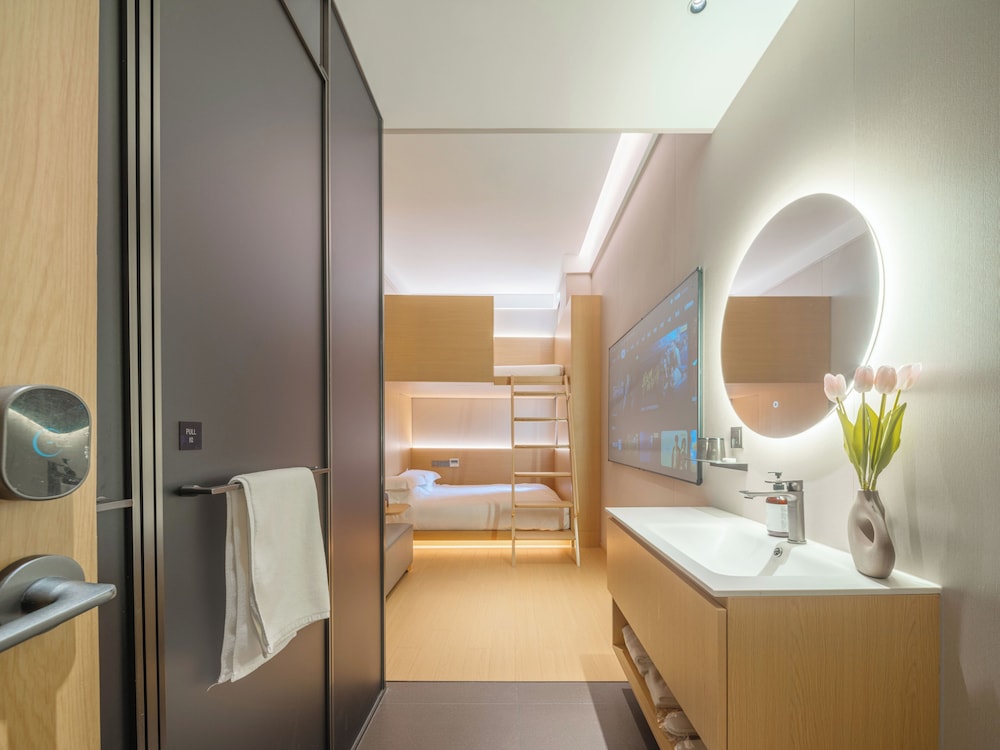 Family Twin Room