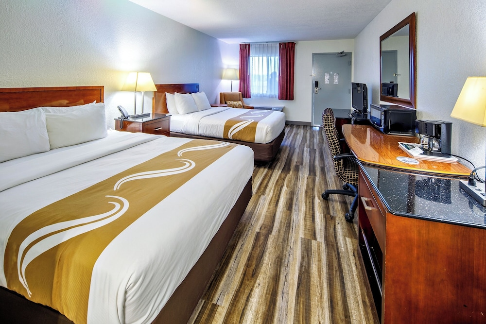 Room, 2 Queen Beds, Non Smoking - Photo 1