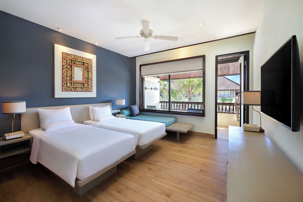 Deluxe Room, 2 Single Beds, Pool View (Located in the Garden Wing) - Photo 5