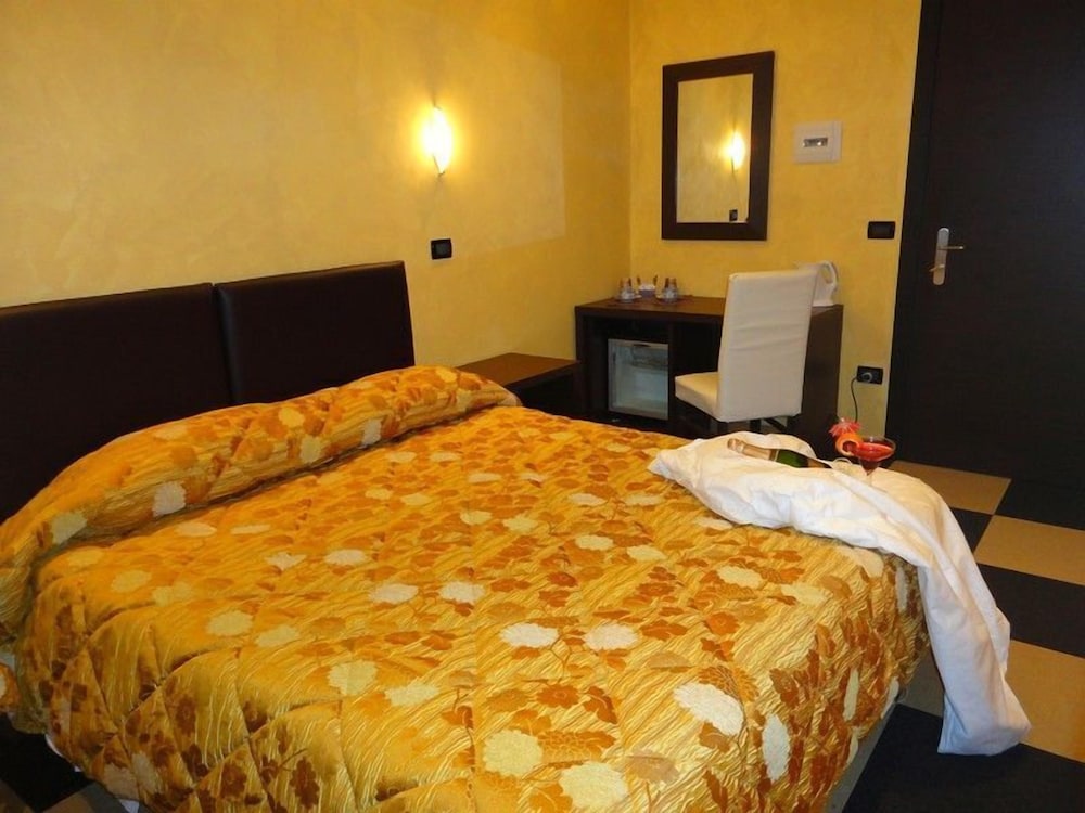 Triple Room - Photo 1
