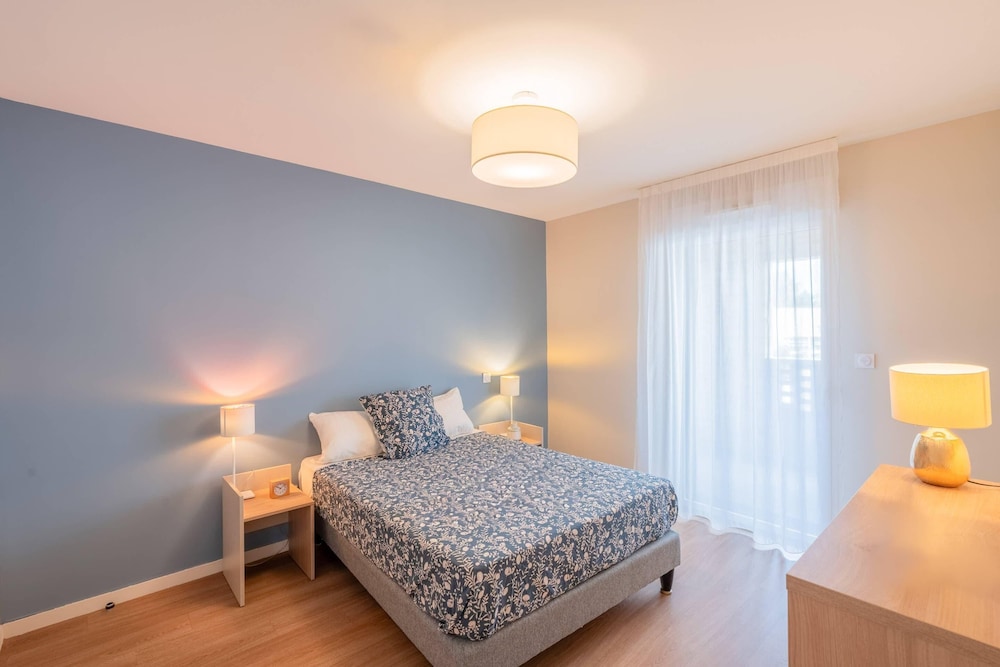 Room, 1 Queen Bed, Non Smoking (Upgrade)