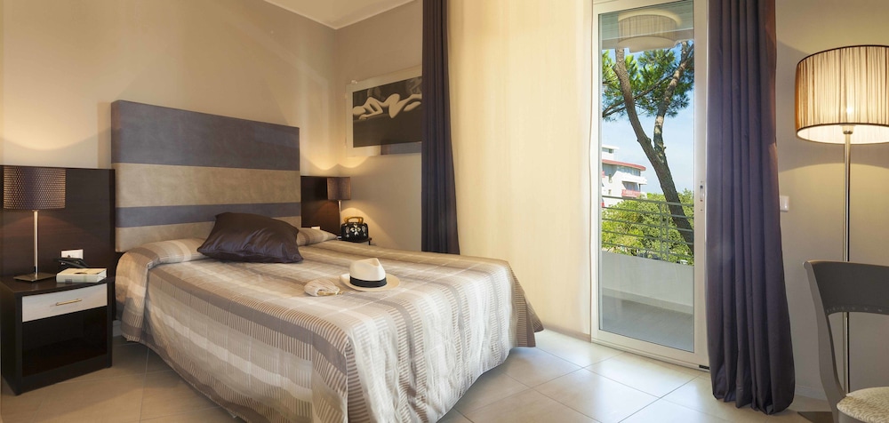 Family Double Room, 2 Bedrooms