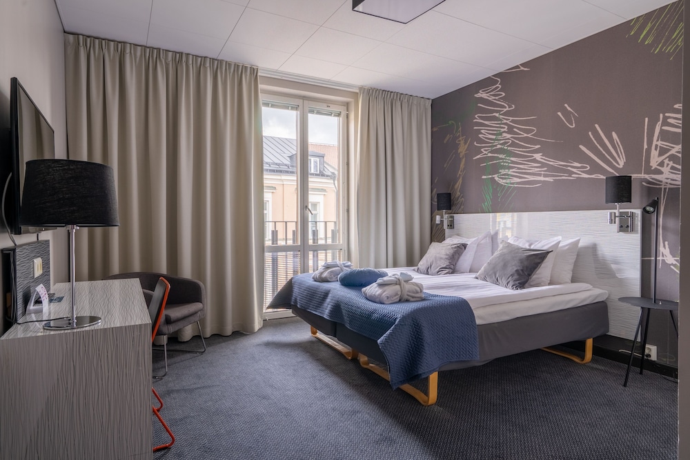 Superior Room, Non Smoking (Twin Room) - Photo 1