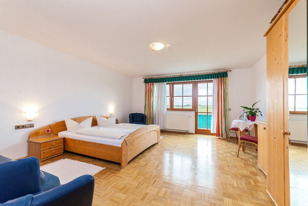 Comfort Room photo 2