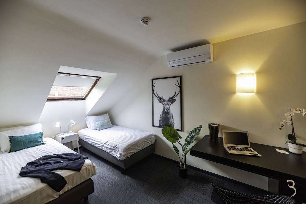 Standard Double Room photo 3
