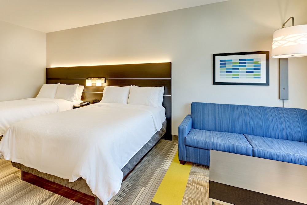 Suite, 2 Queen Beds, Accessible Bathtub (Mobility) - Photo 5