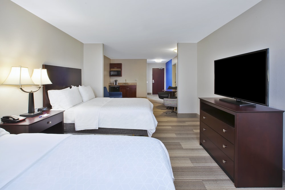 Suite, Multiple Beds (Extra Floor Space) - Photo 2