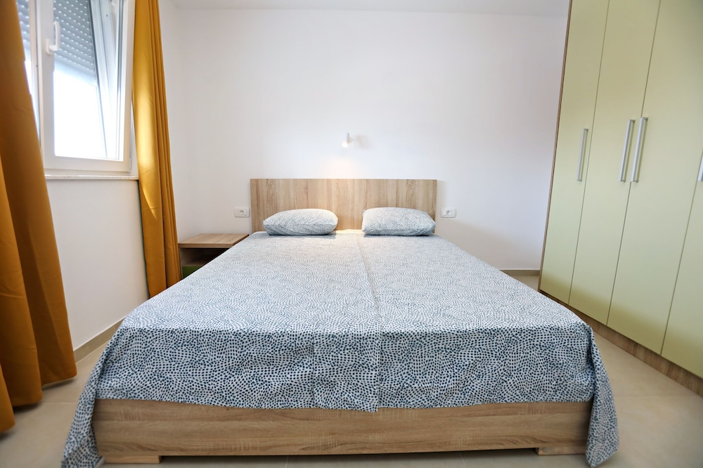 Apartment (A8) photo 3