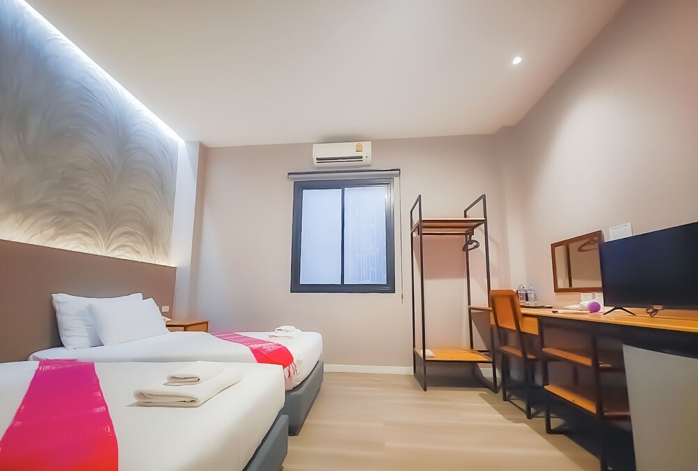 Standard Double or Twin Room - Photo 2