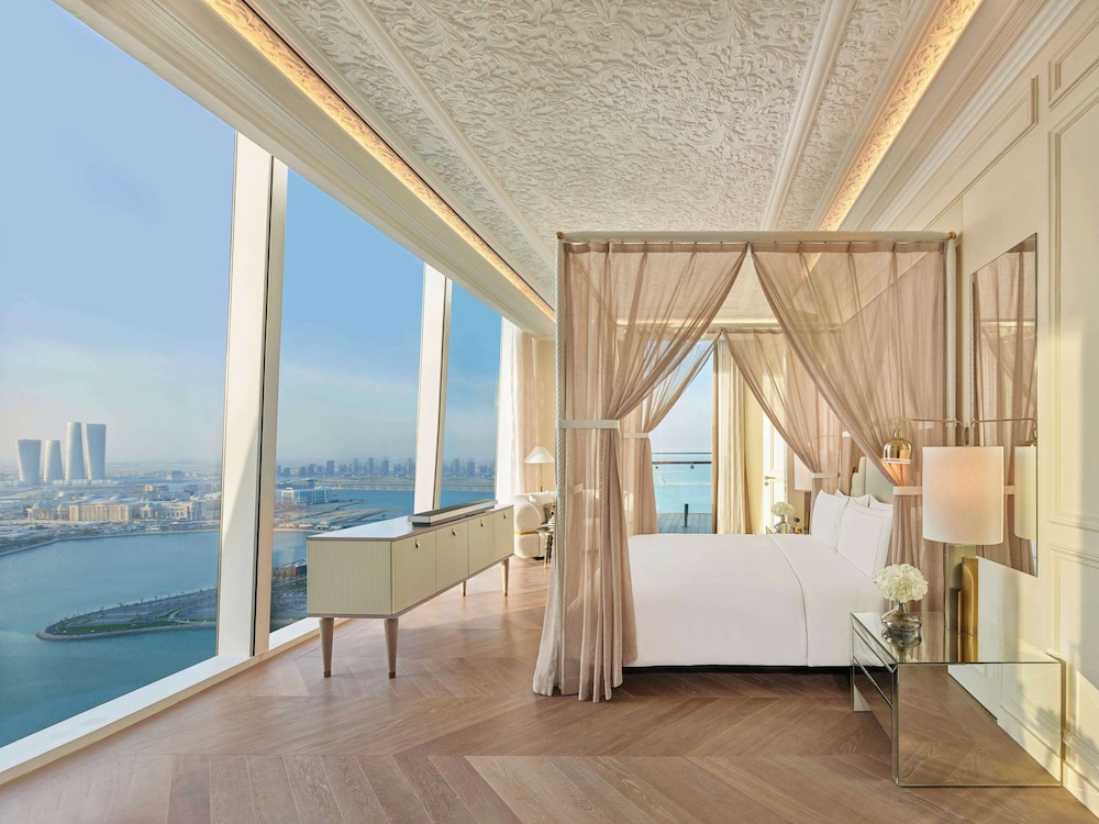 Suite (Parisian, 1 double and 2 twin beds) - Photo 1