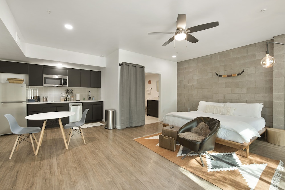 Economy Apartment photo 2