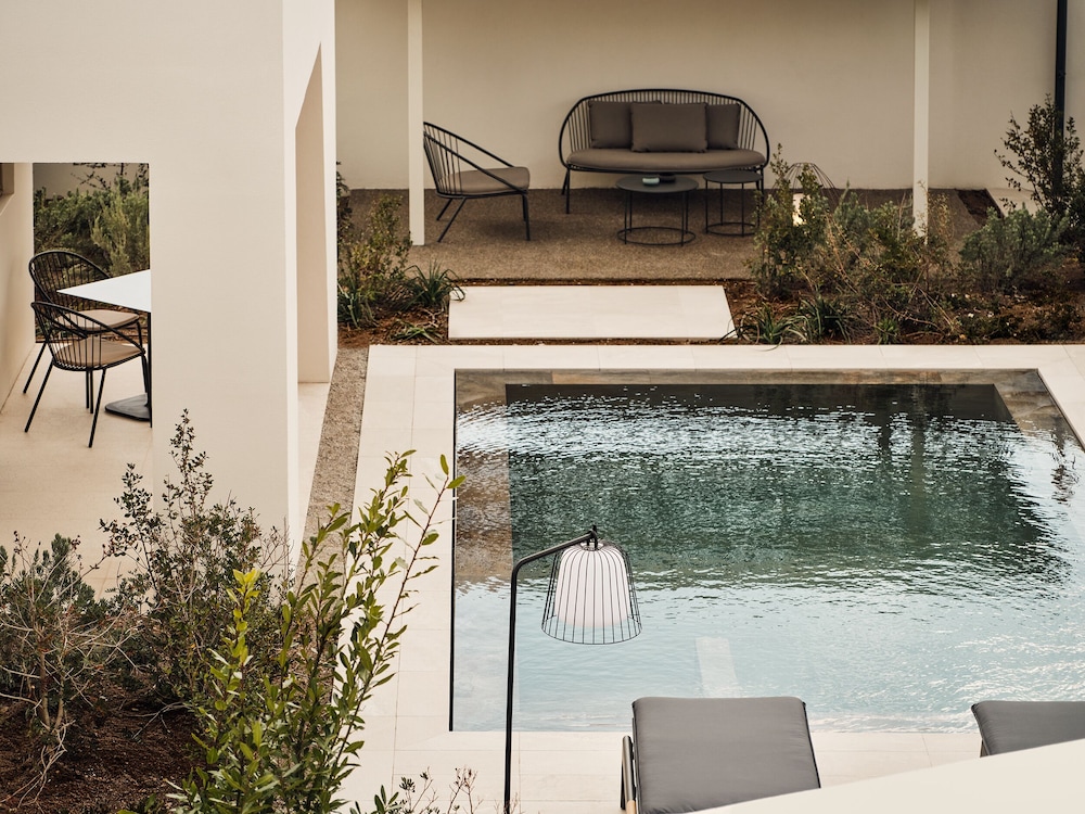 Harmonia Private Pool Bungalow - Photo 15