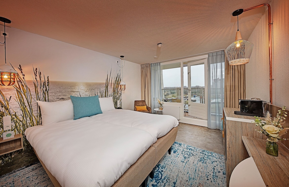 Comfort Twin Room, 2 Twin Beds, City View - Photo 2
