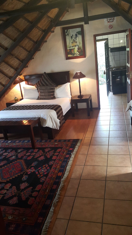 Family Studio Suite, 1 Bedroom, Non Smoking, Garden View photo 1