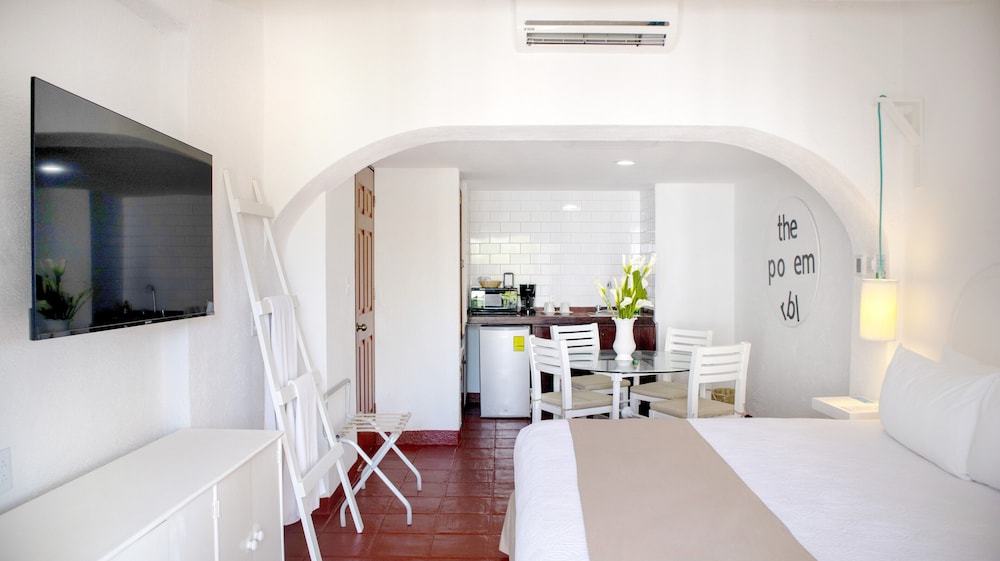 Triple suite photo 1