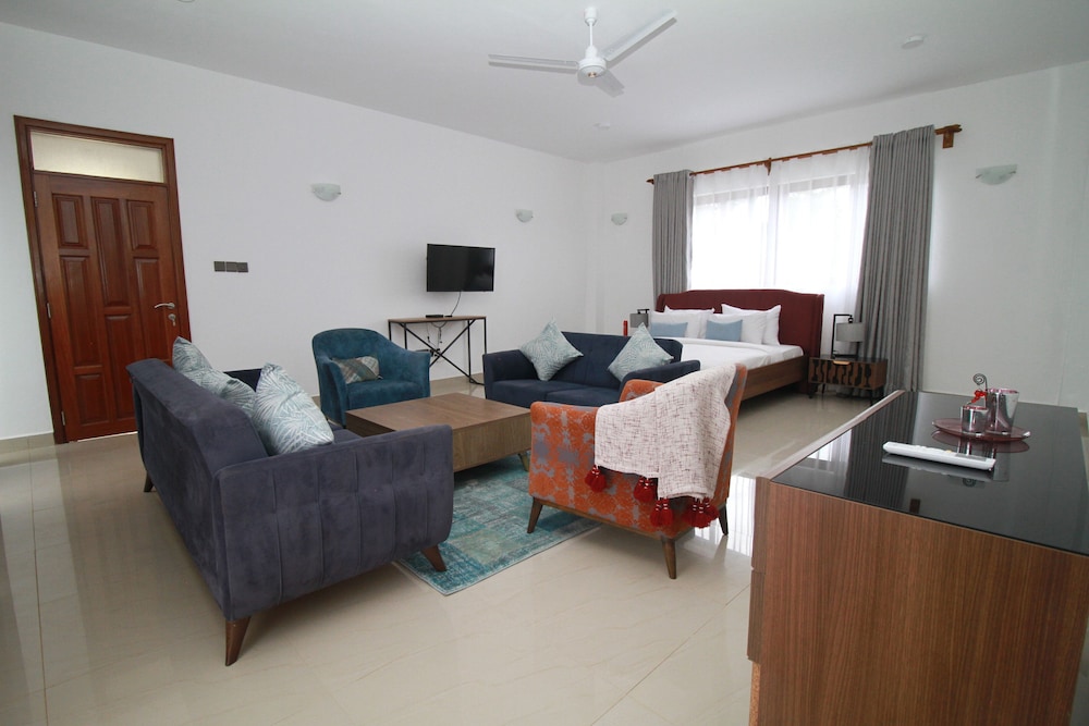 Luxury Apartment photo 3