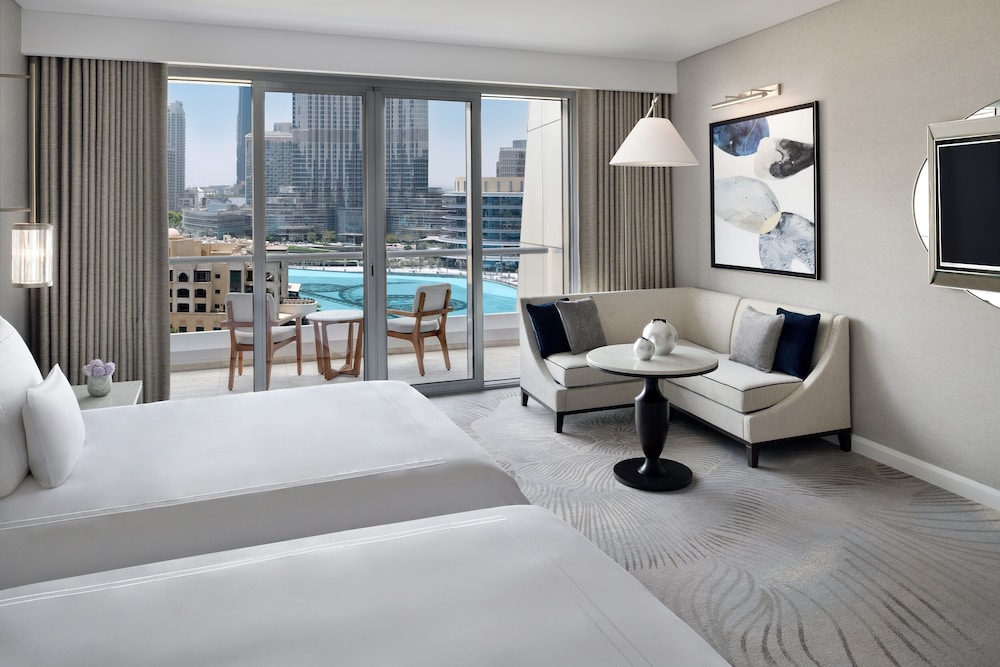 Premier Fountain and Burj Khalifa View Room - Photo 4