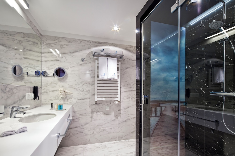 Junior Studio Suite, Balcony, Lake View photo 2