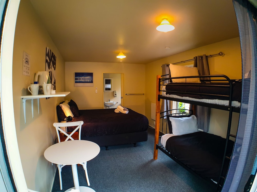 Family Quadruple Room photo 1