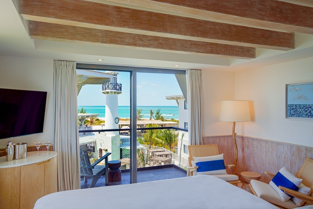 Oceanview Barefoot Suite - Photo 4
