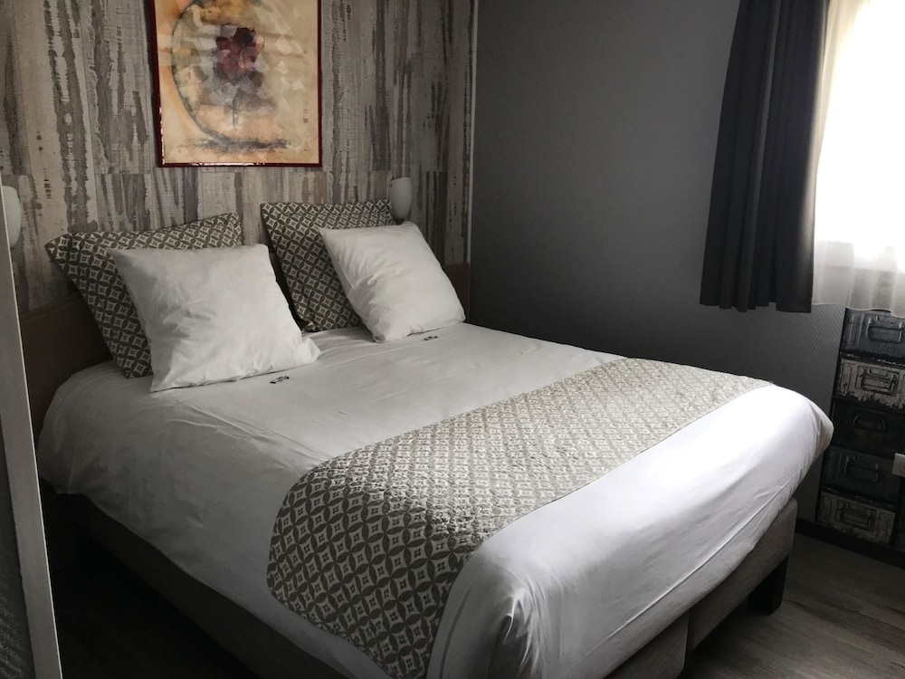 Standard Double Room photo 3