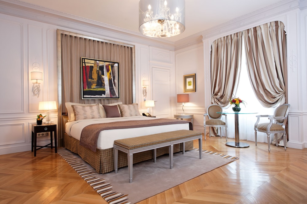 Grand Room (Deluxe) photo 2