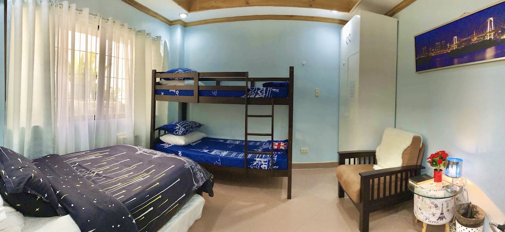 Room (3) photo 3