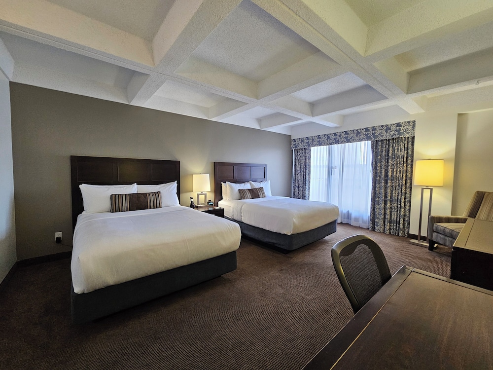 2 Queen Beds, Mobility Accessible Room, Bathtub w/Grab Bars, Non-Smoking - Photo 1