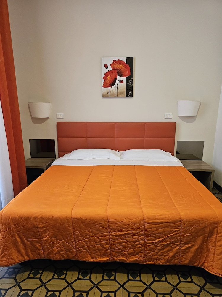Classic Double or Twin Room, City View