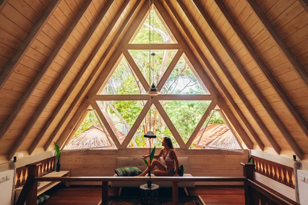 Luxury Suite, Multiple Beds, Bathtub, Garden View photo 2