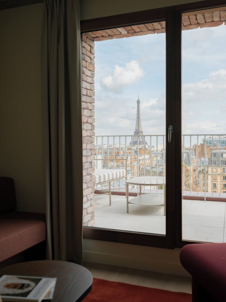 Four-Bedroom Penthouse Apartment