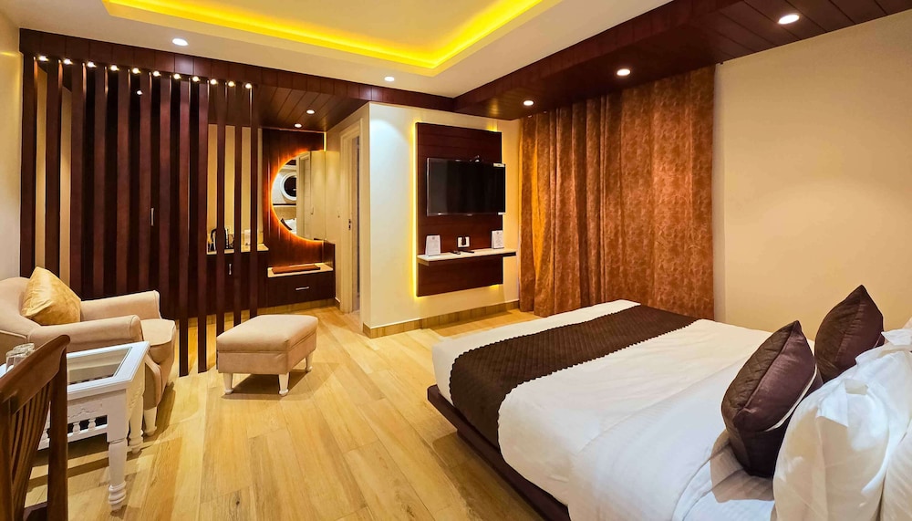 Deluxe Double Room, Garden View
