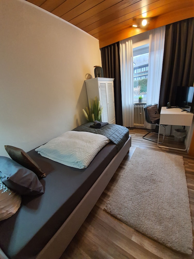 Single Room photo 2