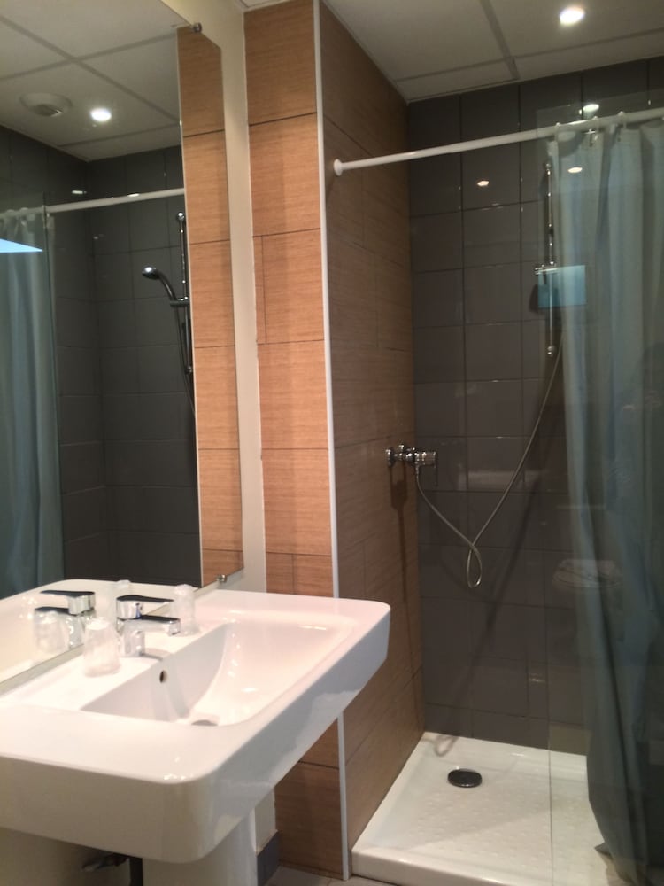 Superior Double Room, 1 Bedroom, Private Bathroom photo 3