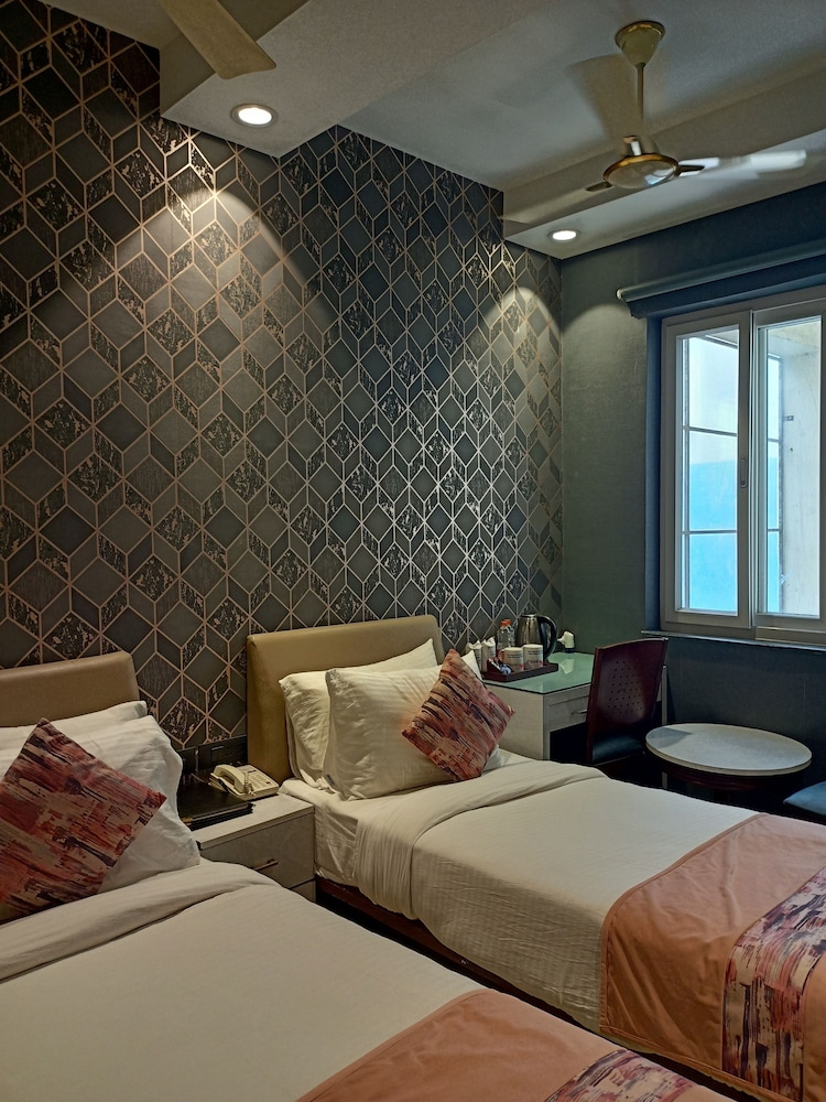 Deluxe Room - Photo 4