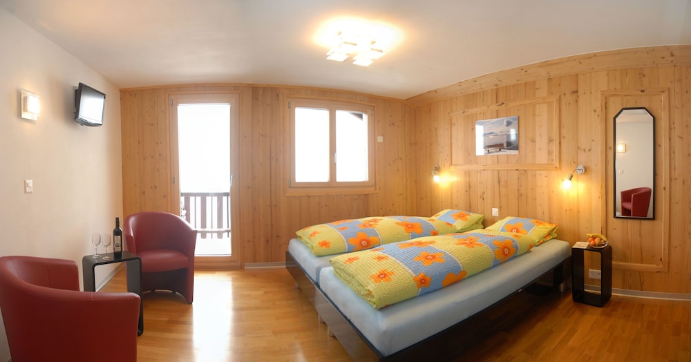 Superior Double Room, Balcony, Mountain View (South)