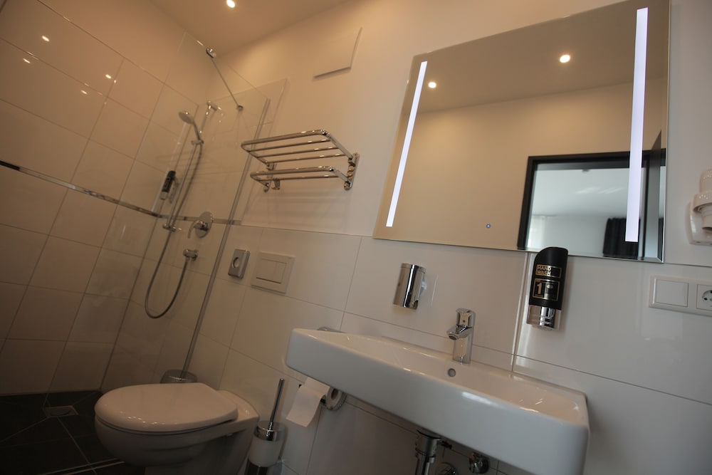 Standard Double Room - Photo 4