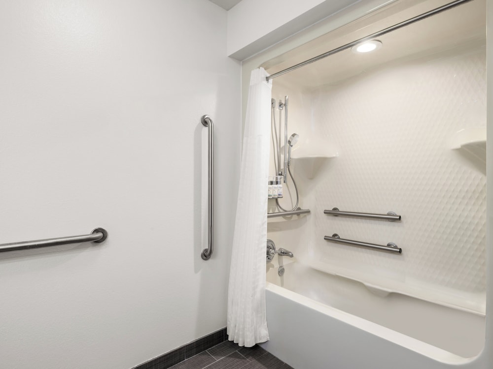 Suite, 1 King Bed, Accessible Bathtub (Mobility Accessible) - Photo 2