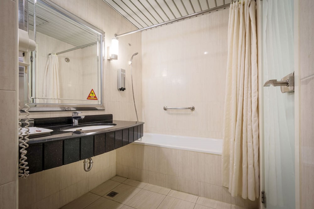 Standard Double Room, No Windows - Photo 4