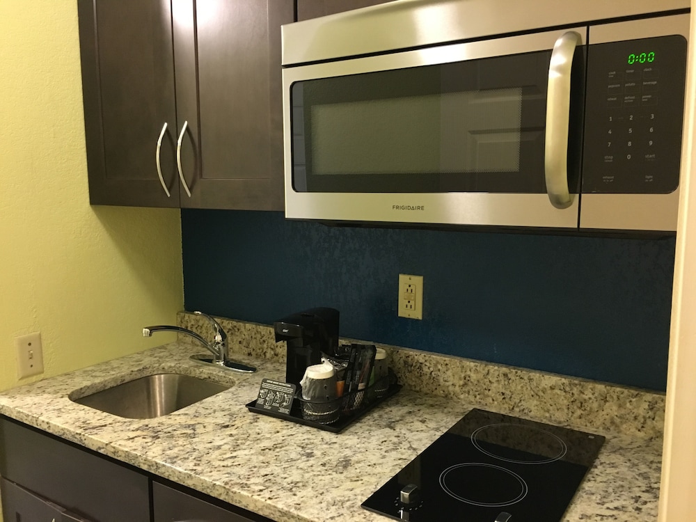 Family Studio, 2 Queen Beds, Kitchenette, Bay View