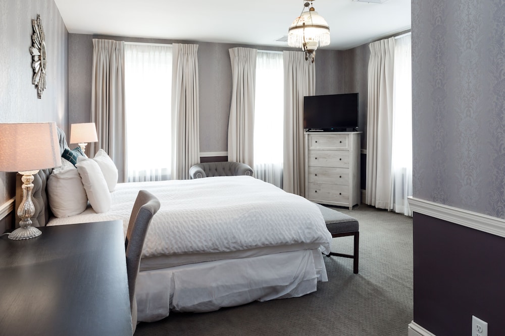 Comfort Single Room, 1 King Bed photo 2