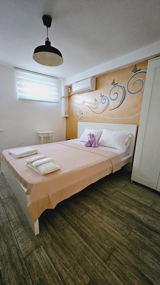 Economy Room photo 1