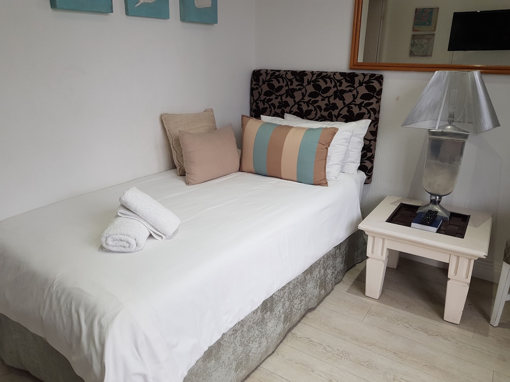 Deluxe Room - Photo 3
