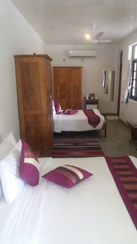 Family Quadruple Room, 2 Double Beds, Non Smoking, Pool Access photo 1